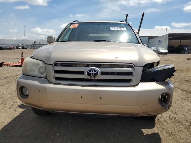 2004 Toyota Highlander Base