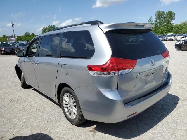 2012 Toyota Sienna XLE