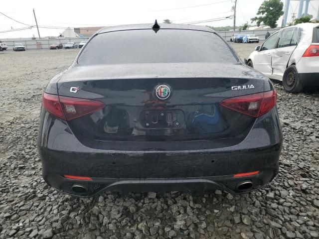 2017 Alfa Romeo Giulia Q4