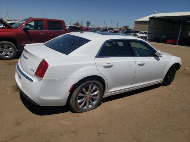 2017 Chrysler 300 Limited