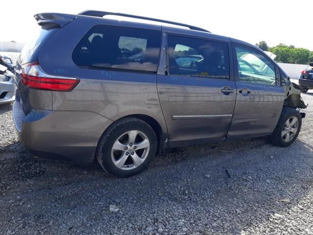 2015 Toyota Sienna LE