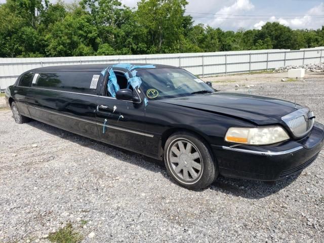 2005 Lincoln Town Car Executive