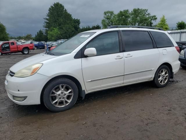 2004 Toyota Sienna XLE