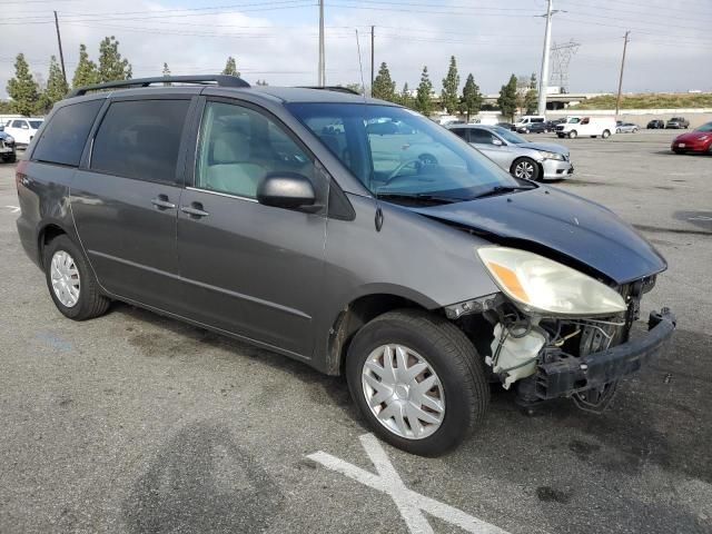 2005 Toyota Sienna CE