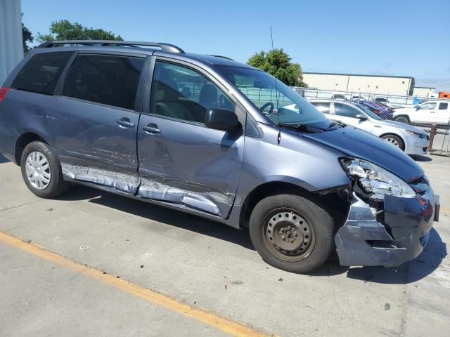 2009 Toyota Sienna CE