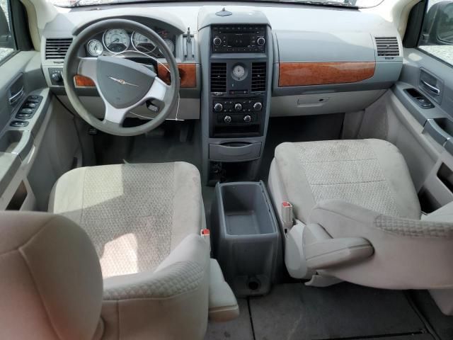 2008 Chrysler Town & Country LX