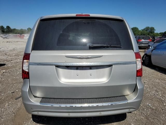 2011 Chrysler Town & Country Touring L