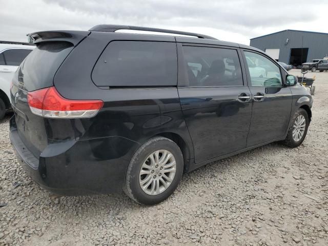 2014 Toyota Sienna XLE