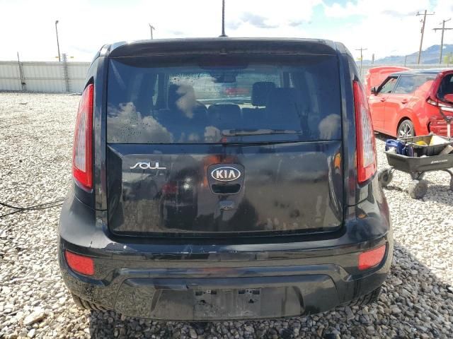 2013 KIA Soul +