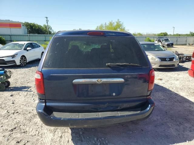 2001 Chrysler Town & Country LX