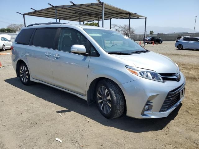 2019 Toyota Sienna XLE