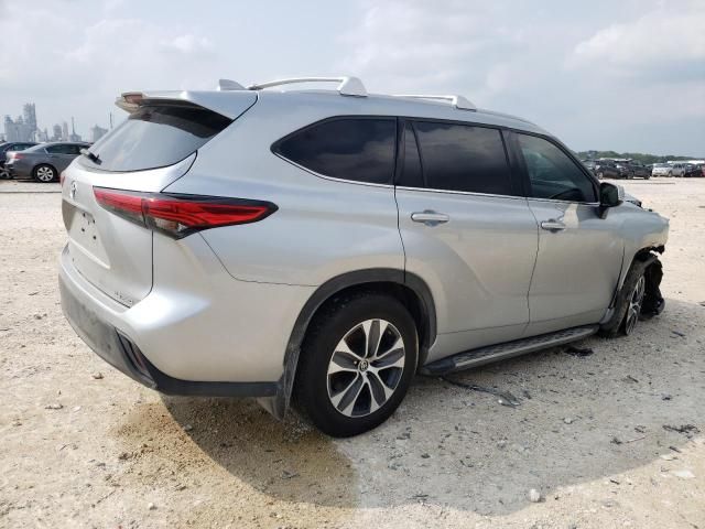 2022 Toyota Highlander XLE