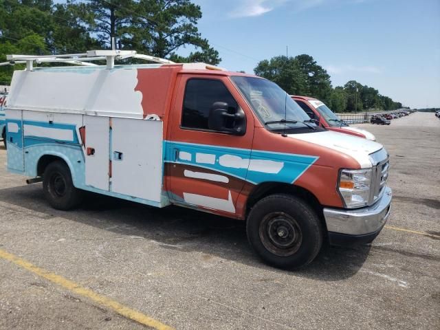 2019 Ford Econoline E350 Super Duty Cutaway Van