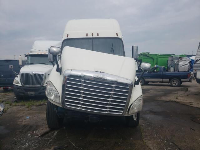 2017 Freightliner Cascadia 125