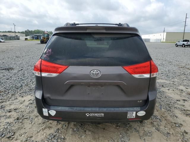 2011 Toyota Sienna LE