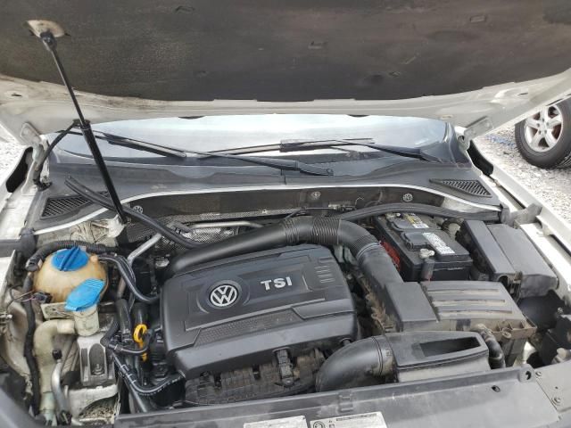 2015 Volkswagen Passat SE