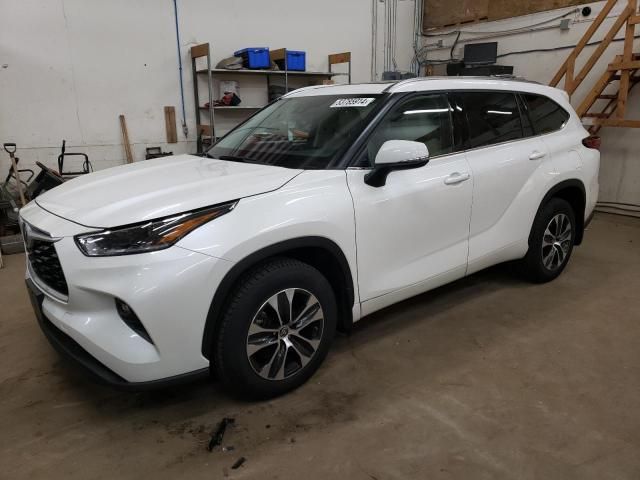 2021 Toyota Highlander XLE