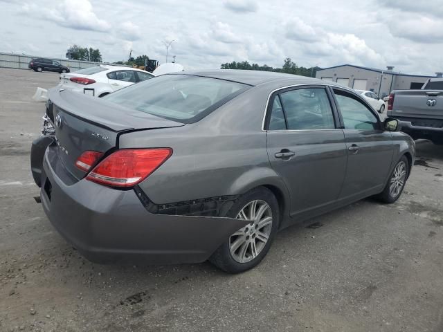 2005 Toyota Avalon XL