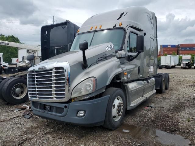 2012 Freightliner Cascadia 125