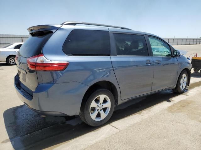 2015 Toyota Sienna LE