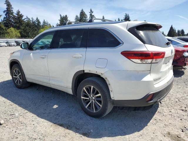 2017 Toyota Highlander SE