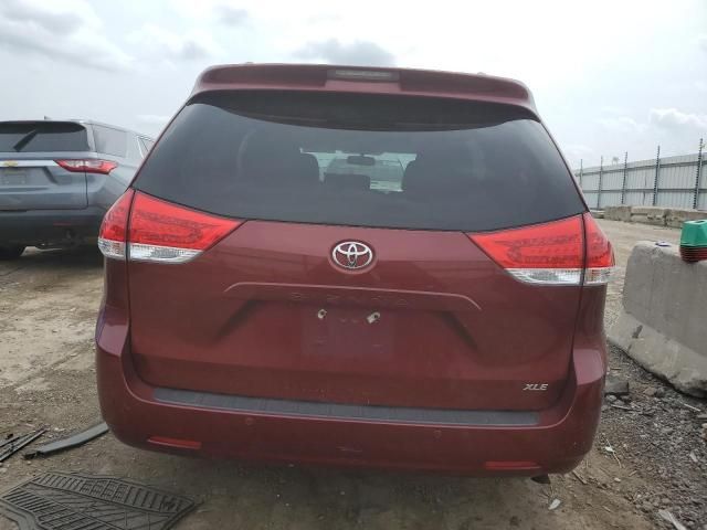 2012 Toyota Sienna XLE