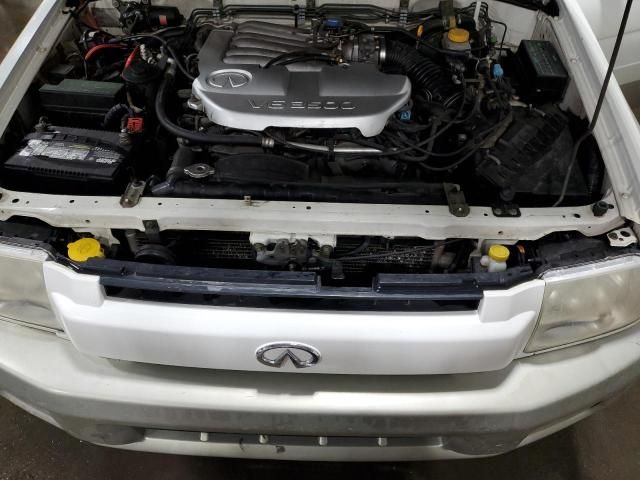 2001 Infiniti QX4