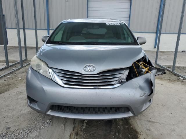 2015 Toyota Sienna LE