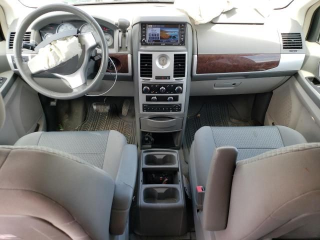 2010 Chrysler Town & Country Touring