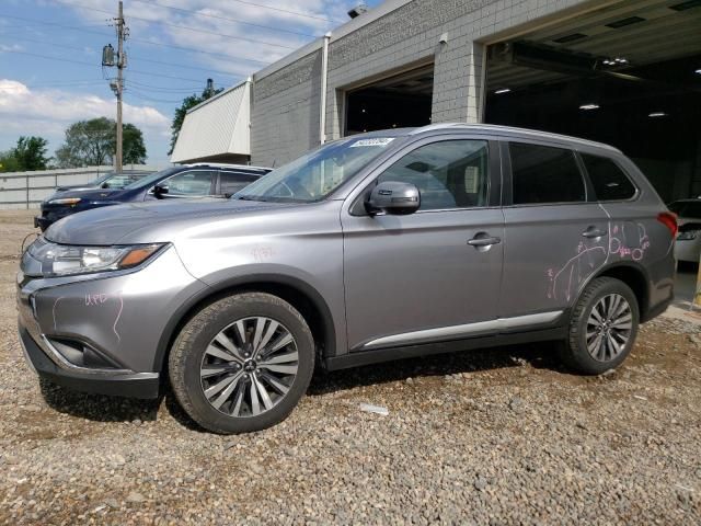 2020 Mitsubishi Outlander SE