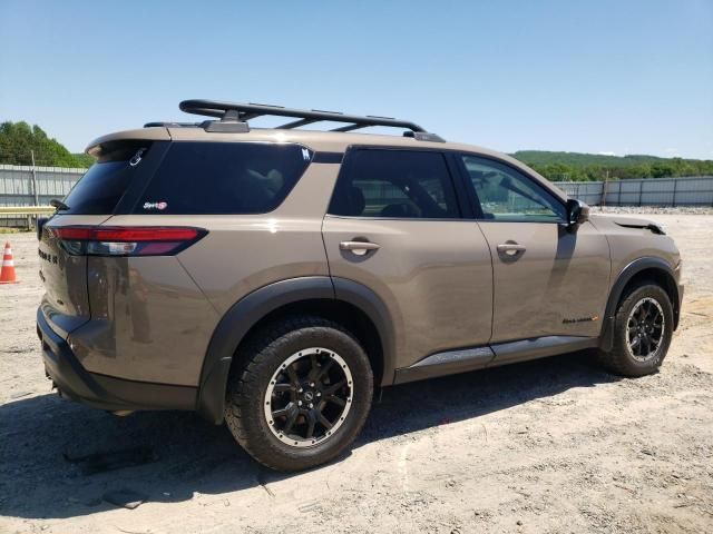 2023 Nissan Pathfinder SV