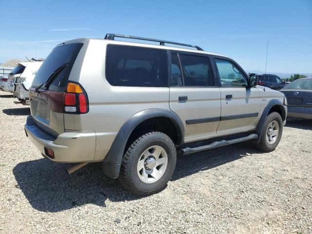 2002 Mitsubishi Montero Sport ES