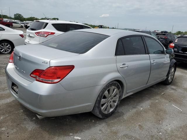 2005 Toyota Avalon XL