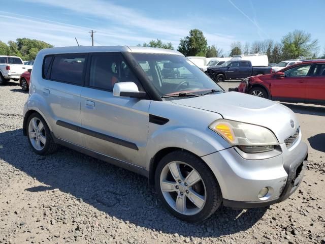 2010 KIA Soul +