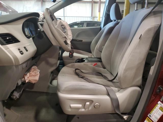 2013 Toyota Sienna LE