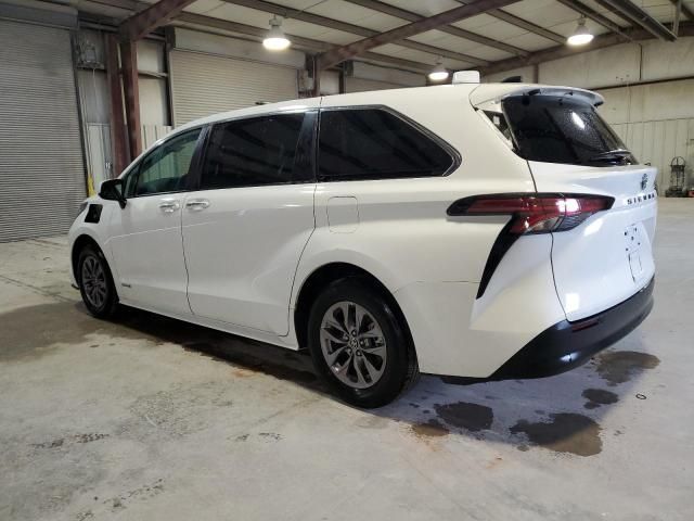 2021 Toyota Sienna XLE