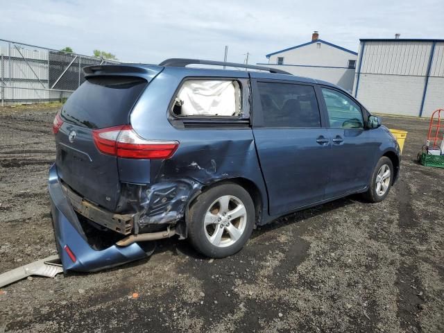 2015 Toyota Sienna LE