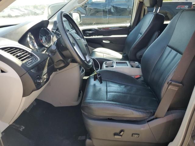 2013 Chrysler Town & Country Touring