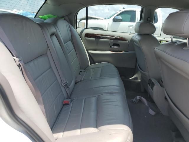 2001 Lincoln Town Car Executive