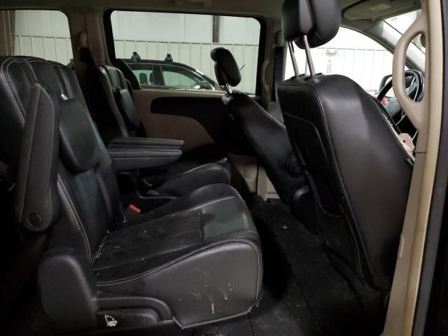 2012 Chrysler Town & Country Touring