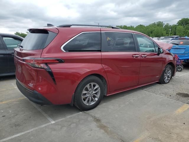 2021 Toyota Sienna XLE