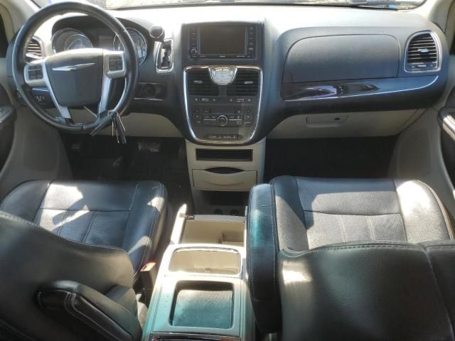 2012 Chrysler Town & Country Touring