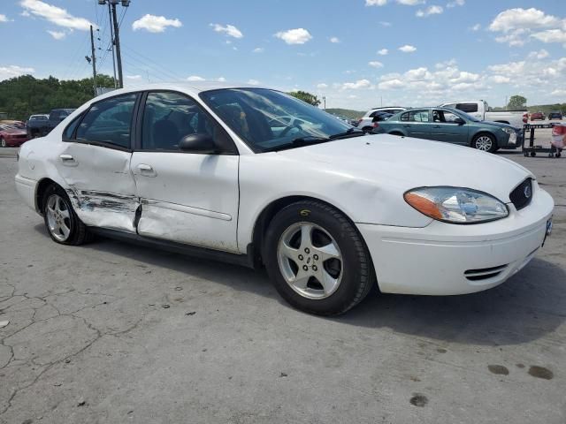 2005 Ford Taurus SE