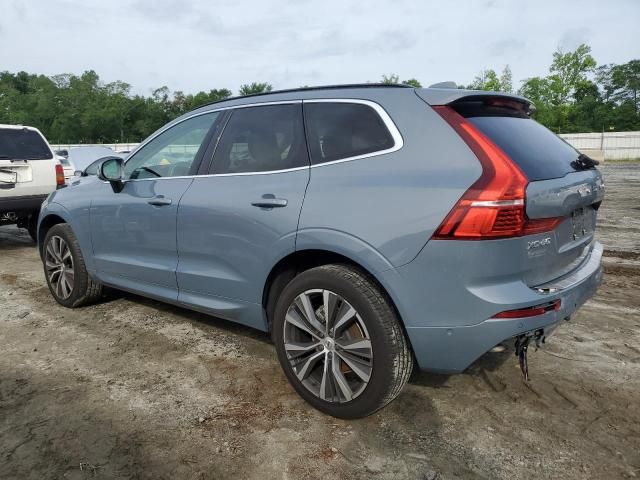 2022 Volvo XC60 B5 Momentum