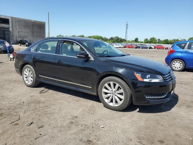 2012 Volkswagen Passat SEL