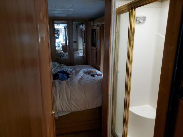 2004 Workhorse Custom Chassis Motorhome Chassis W2