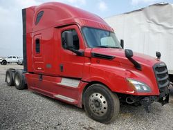 Salvage trucks for sale at Houston, TX auction: 2019 Freightliner Cascadia 126