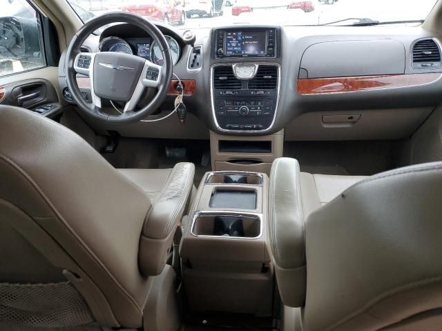 2015 Chrysler Town & Country Touring