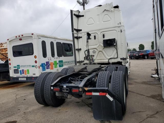 2022 Freightliner Cascadia 126