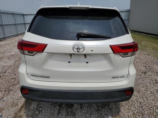 2019 Toyota Highlander SE